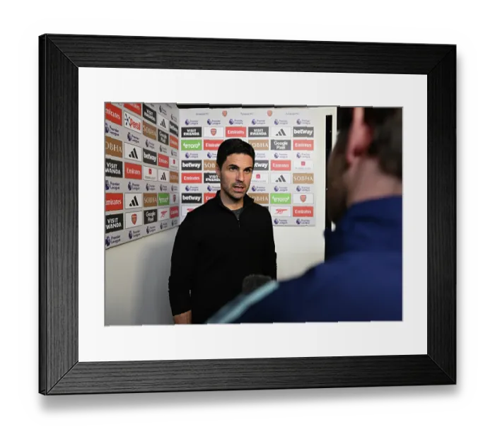 Framed Print : Arsenal FC v Newcastle United FC - Premier League