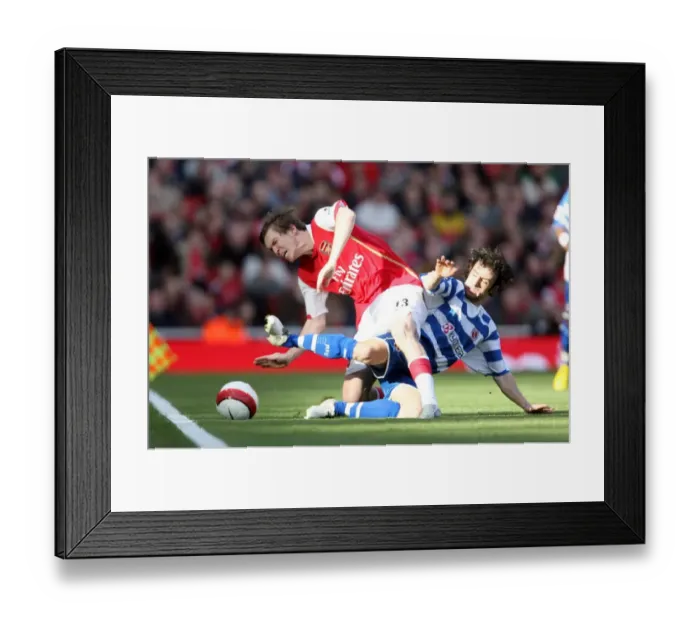 Framed Print : Arsenal's Hleb Outshines Reading's Hunt in Intense Emirates Showdown: 2-1 Victory