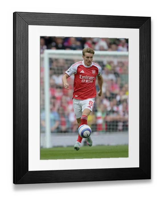 Framed Print : Arsenal FC v Newcastle United FC - Premier League