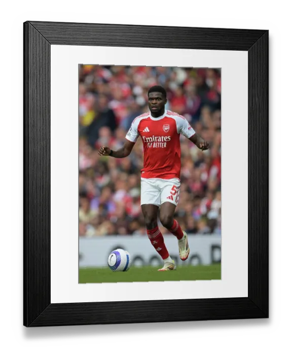 Framed Print : Arsenal FC v Newcastle United FC - Premier League