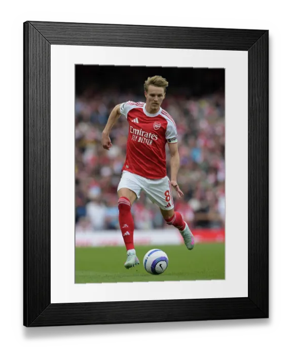 Framed Print : Arsenal FC v Newcastle United FC - Premier League
