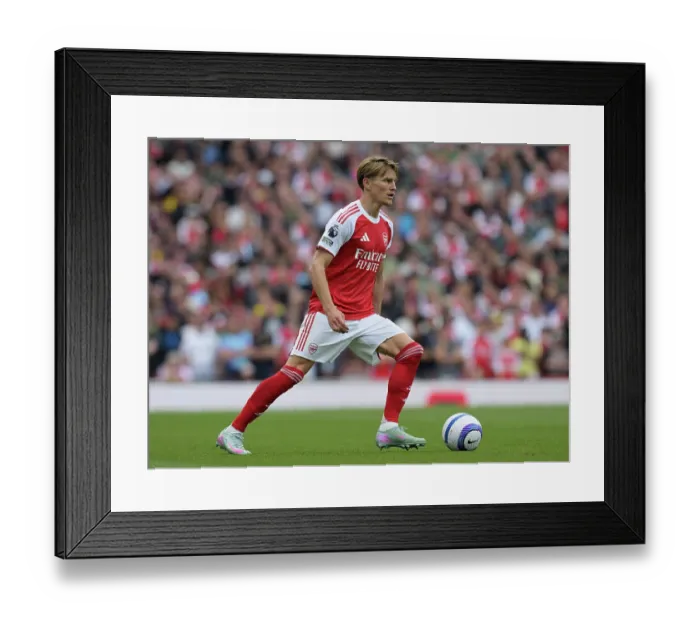 Framed Print : Arsenal FC v Newcastle United FC - Premier League