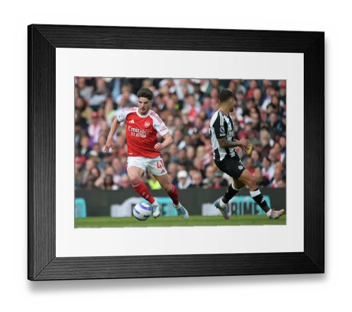 Framed Print : Arsenal FC v Newcastle United FC - Premier League Framed Print : Arsenal FC v Newcastle United FC - Premier League