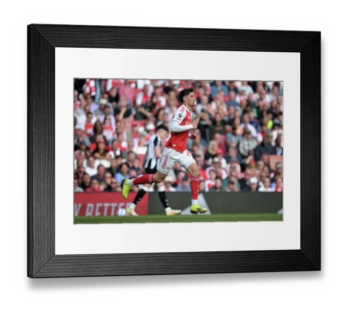 Framed Print : Arsenal FC v Newcastle United FC - Premier League