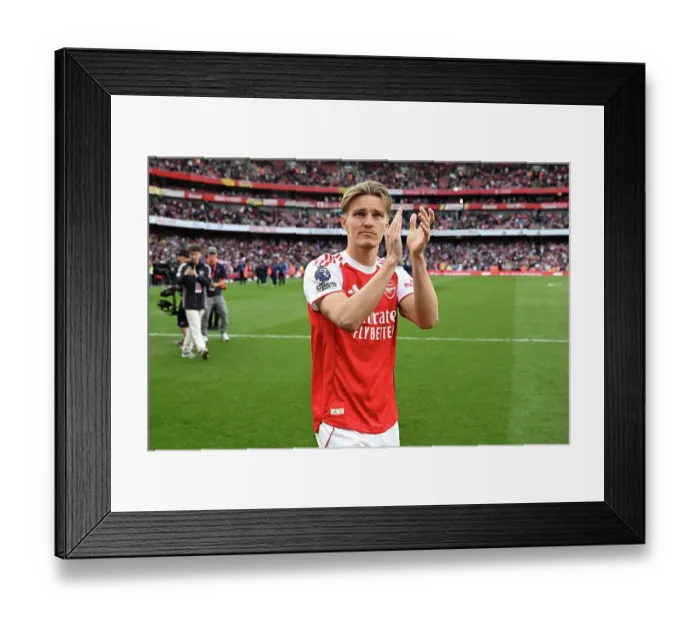 Framed Print : Arsenal FC v Newcastle United FC - Premier League Framed Print : Arsenal FC v Newcastle United FC - Premier League