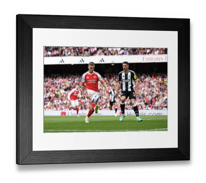 Framed Print : Arsenal FC v Newcastle United FC - Premier League Framed Print : Arsenal FC v Newcastle United FC - Premier League