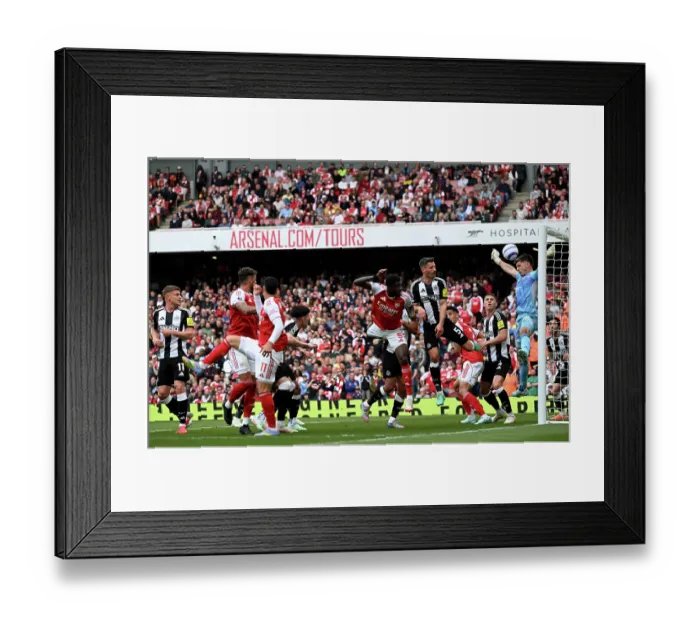 Framed Print : Arsenal FC v Newcastle United FC - Premier League
