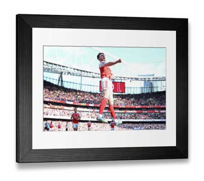 Framed Print : Arsenal FC v Newcastle United FC - Premier League Framed Print : Arsenal FC v Newcastle United FC - Premier League
