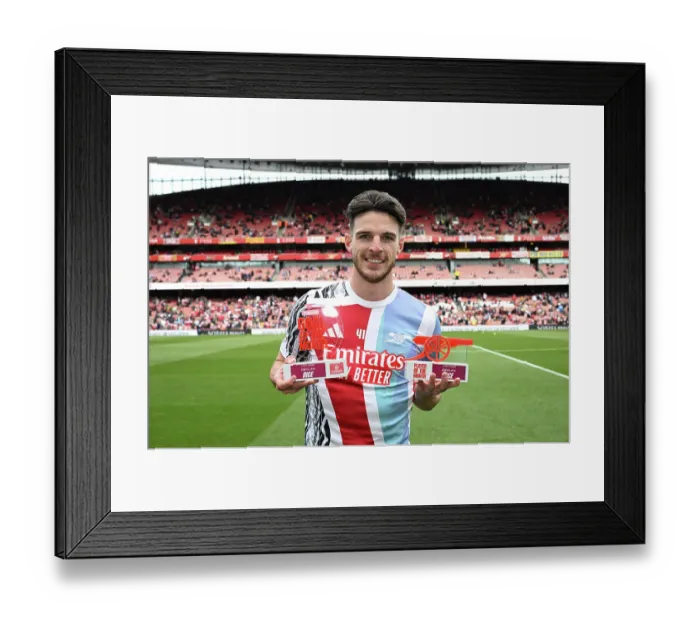 Framed Print : Arsenal FC v Newcastle United FC - Premier League