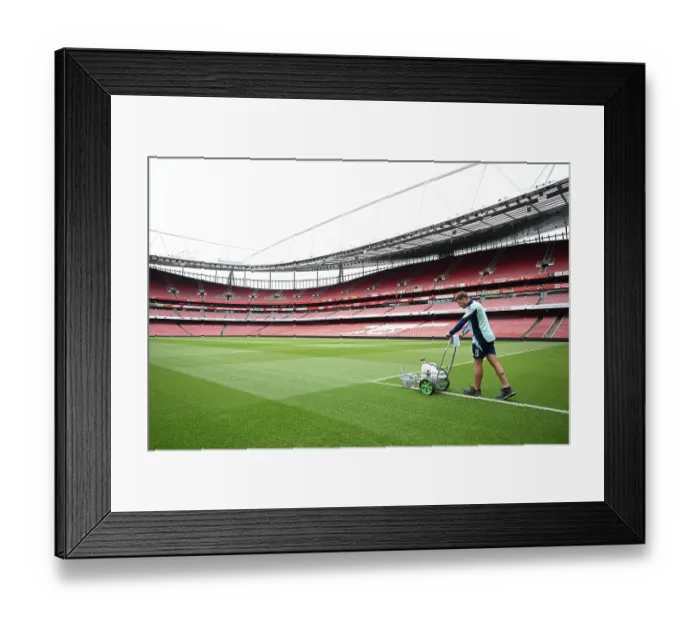 Framed Print : Arsenal FC v Newcastle United FC - Premier League