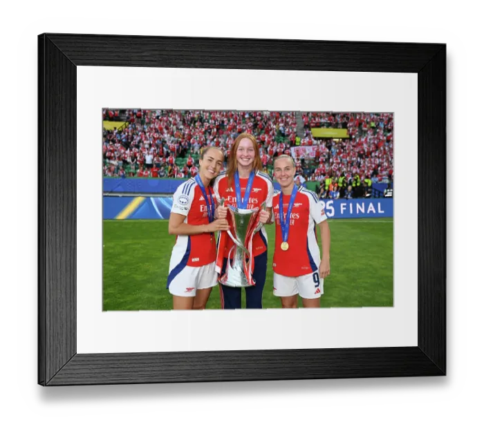 Framed Print : Arsenal WFC v FC Barcelona - UEFA Women's Champions League Final Arsenal WFC v FC Barcelona - UEFA Women's Champions League Final