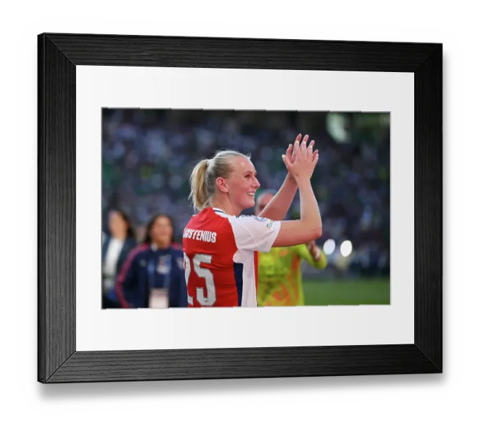 Framed Print : Arsenal WFC v FC Barcelona - UEFA Women's Champions League Final Arsenal WFC v FC Barcelona - UEFA Women's Champions League Final
