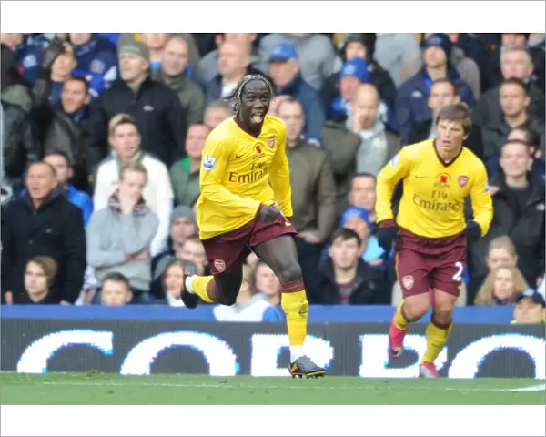 Bacary Sagna celebrates scoring the first Arsenal goal. Everton 1: 2 Arsenal