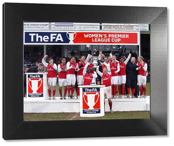 Arsenal Ladies Celebrate League Cup Victory: 1-0 Win Over Leeds United