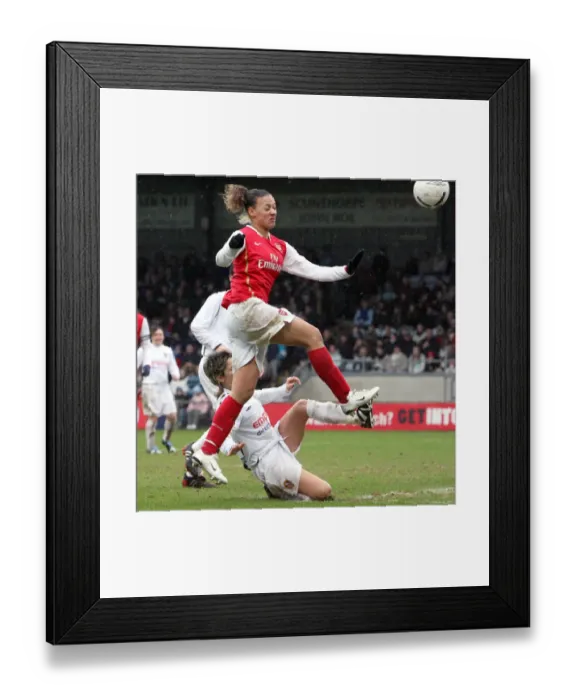 Framed Print : Lianne Sanderson (Arsenal) Sue Smith (Leeds)