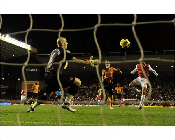 Marouane Chamakh's Stunner: Arsenal's First Goal vs. Wolverhampton Wanderers (10-11)