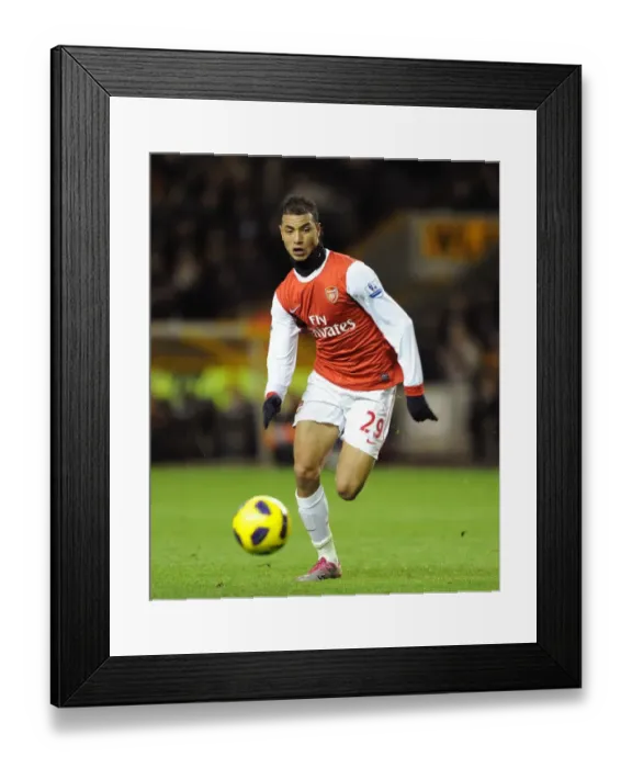 Framed Print : Marouane Chamakh's Brace: Arsenal Dominate Wolverhampton Wanderers 2-0 in Premier League