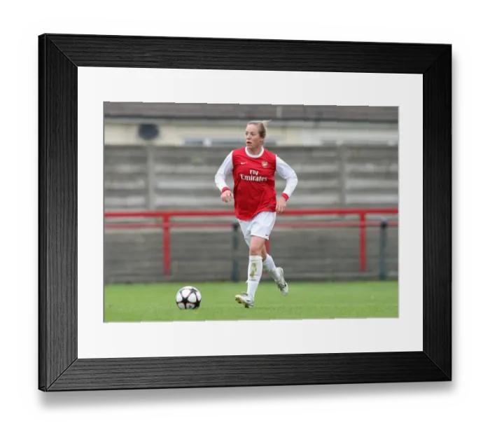 Framed Print : Gemma Davison (Arsenal). Arsenal Ladies 9: 0 ZFK Masinac. UEFA Womens Champions League