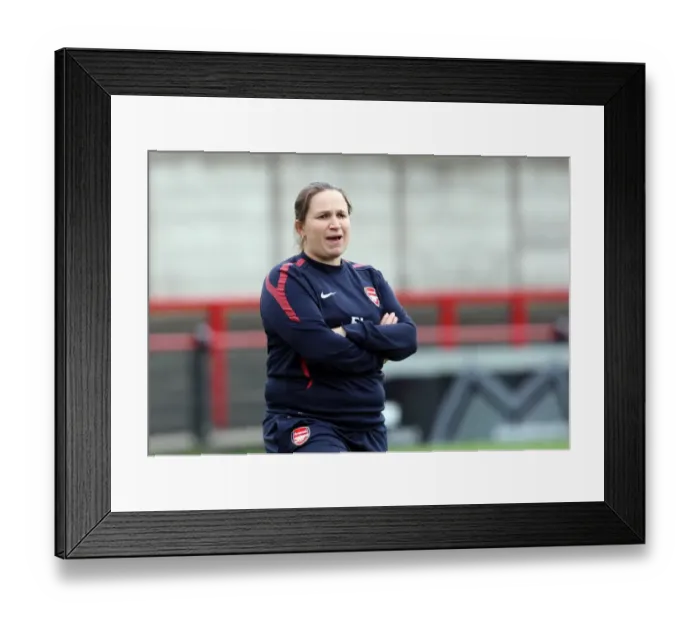 Framed Print : Arsenal Ladies: Laura Harvey's 9-0 Victory in UEFA Women's Champions League vs ZFK Masinac