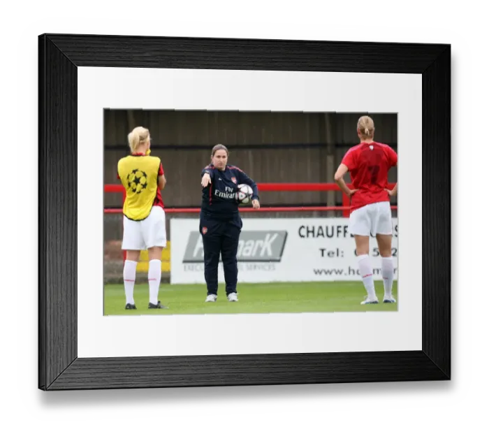 Framed Print : Arsenal Ladies Unforgettable 9-0 Victory in UEFA Women's Champions League under Laura Harvey