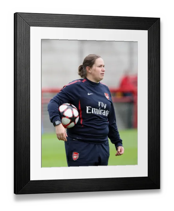 Framed Print : Arsenal Ladies Historic 9-0 Victory under Laura Harvey in UEFA Women's Champions League against ZFK Masinac