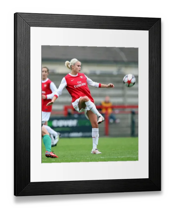 Framed Print : Steph Houghton (Arsenal). Arsenal Ladies 9: 0 ZFK Masinac. UEFA Womens Champions League