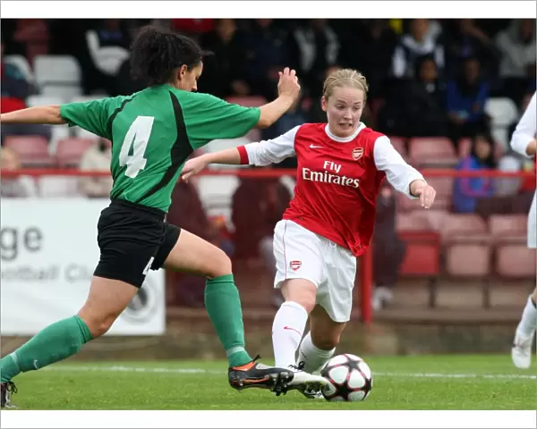 Kim Little (Arsenal) Maja Dimitrijevic (ZFK). Arsenal Ladies 9: 0 ZFK Masinac