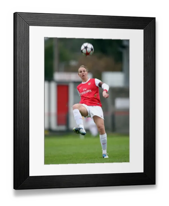 Framed Print : Arsenal's Faye White Shines in 9-0 UEFA Women's Champions League Victory over ZFK Masinac