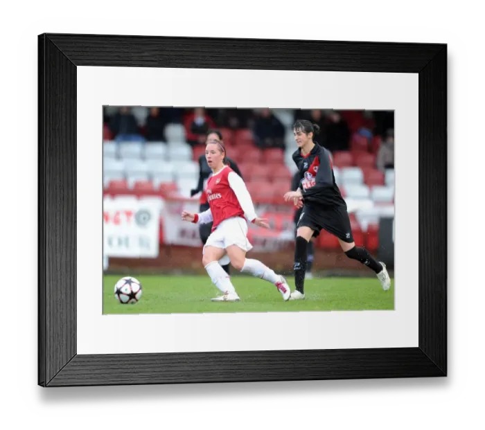 Framed Print : Jordan Nobbs (Arsenal) Rocio Ruiz (Rayo). Arsenal Ladies 4: 1 Rayo Vallecano