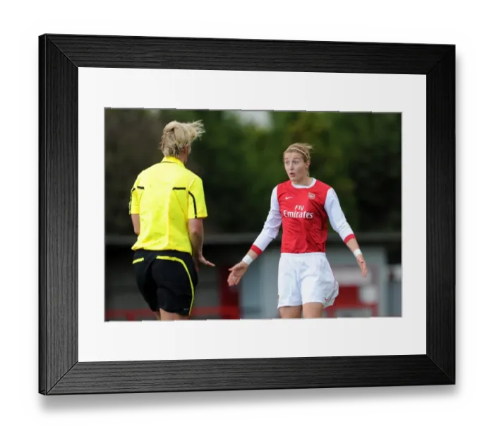 Framed Print : Arsenal's Ellen White Scores in Champions League Victory over Rayo Vallecano (4-1)