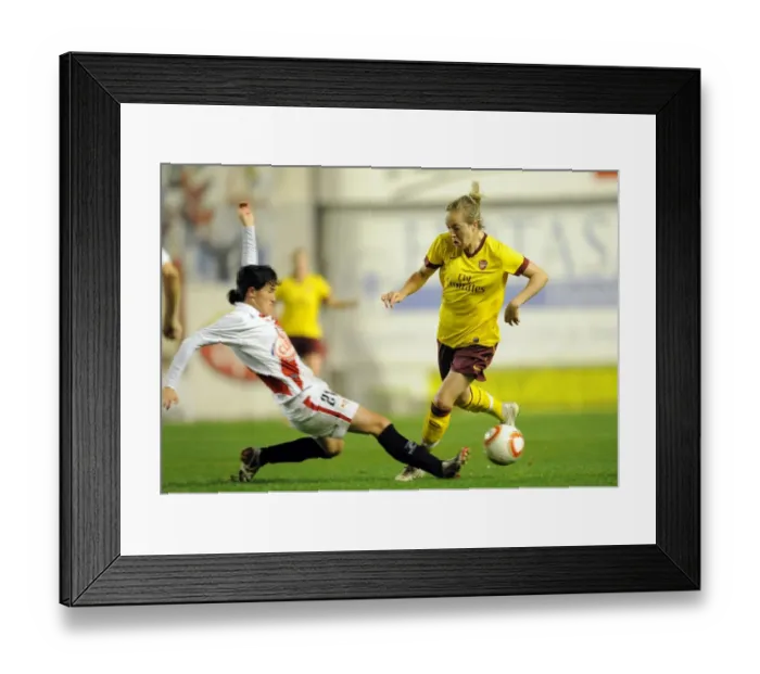 Framed Print : gemma Davison (Arsenal) Miriam Dieguez De Ona (Rayo). Rayo Vallecano 2: 0 Arsenal Ladies