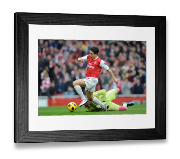 Framed Print : Samir Nasri beats Heurelho Gomes (Tottenham) to the ball to score Arsenals 1st goal