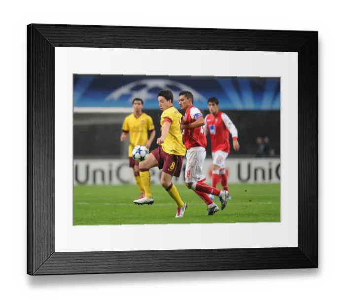 Framed Print : Samir Nasri (Arsenal) Vandinho (Braga). SC Braga 2: 0 Arsenal, UEFA Champions League Framed Print : Samir Nasri (Arsenal) Vandinho (Braga). SC Braga 2: 0 Arsenal, UEFA Champions League