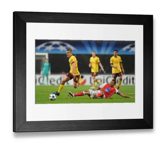 Framed Print : Jack Wilshere (Arsenal) Vandinho (Braga). SC Braga 2: 0 Arsenal, UEFA Champions League Framed Print : Jack Wilshere (Arsenal) Vandinho (Braga). SC Braga 2: 0 Arsenal, UEFA Champions League