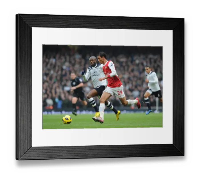 Framed Print : Marouane Chamakh (Arsenal) William Gallas (Tottenham). Arsenal 2: 3 Tottenham Hotspur
