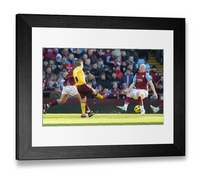 Framed Print : Arshavin's Intense Debut Goal: Aston Villa 2-4 Arsenal, Premier League 2010 Framed Print : Arshavin's Intense Debut Goal: Aston Villa 2-4 Arsenal, Premier League 2010