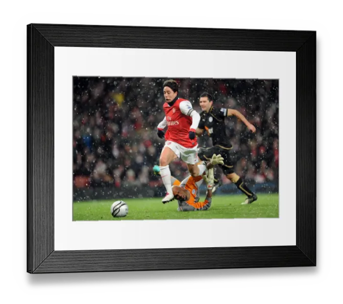 Framed Print : Samir Nasri (Arsenal) Ali Al Habsi (Wigan). Arsenal 2: 0 Wigan Athletic Framed Print : Samir Nasri (Arsenal) Ali Al Habsi (Wigan). Arsenal 2: 0 Wigan Athletic