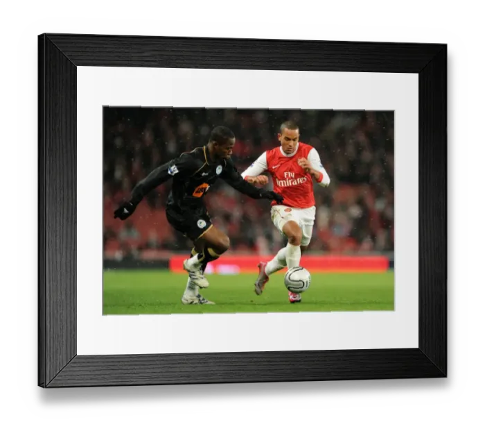 Framed Print : Theo Walcott (Arsenal) Maynor Figueroa (Wigan). Arsenal 2: 0 Wigan Athletic Framed Print : Theo Walcott (Arsenal) Maynor Figueroa (Wigan). Arsenal 2: 0 Wigan Athletic