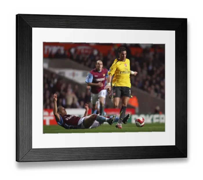 Framed Print : Aliadiere Scores the Winner: Arsenal's Victory over Aston Villa, 2007