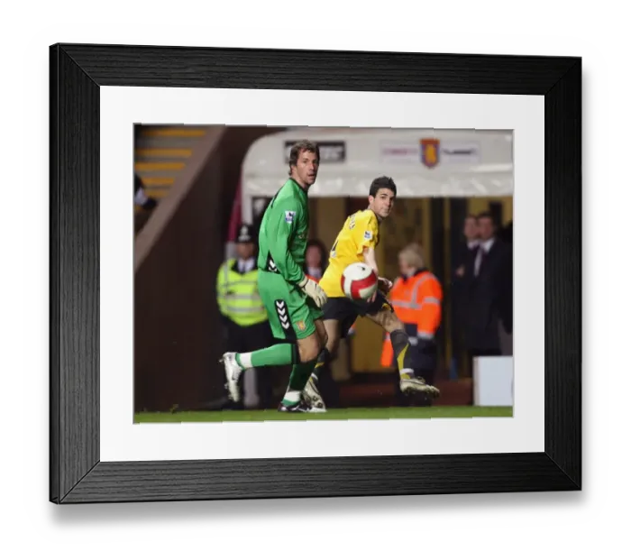 Framed Print : Cesc Fabregas (Arsenal) Thomas Sorensen (Aston Villa) Framed Print : Cesc Fabregas (Arsenal) Thomas Sorensen (Aston Villa)