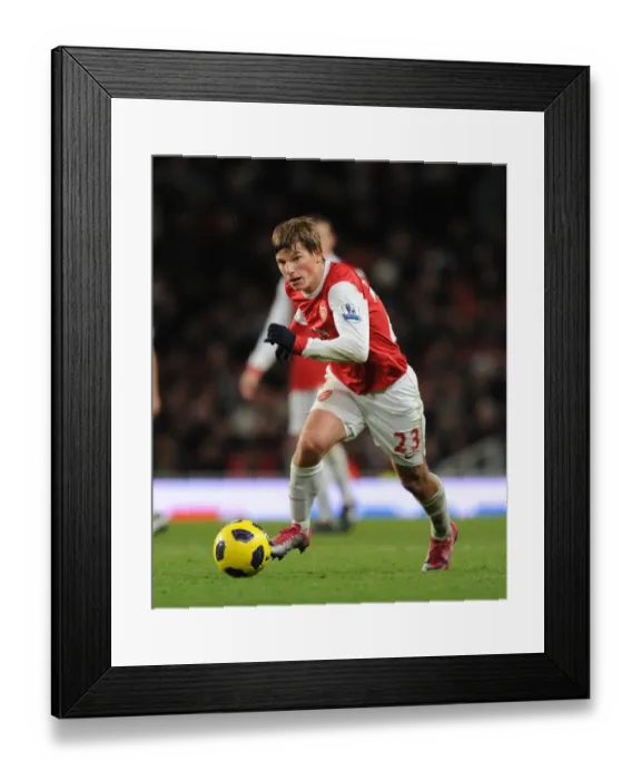 Framed Print : Arsenal FC vs Fulham: 2010-11 Season Match