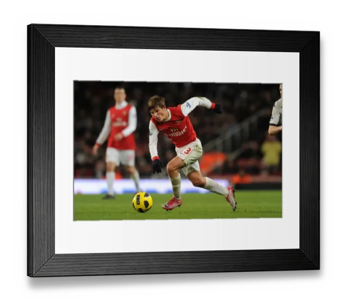 Framed Print : Arsenal FC vs Fulham: 2010-11 Season Match