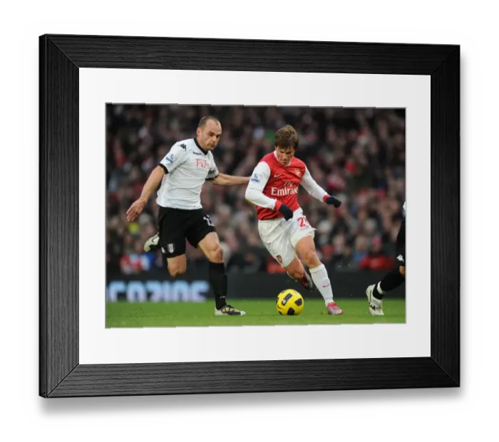 Framed Print : Arsenal FC vs Fulham: 2010-11 Season Match Framed Print : Arsenal FC vs Fulham: 2010-11 Season Match