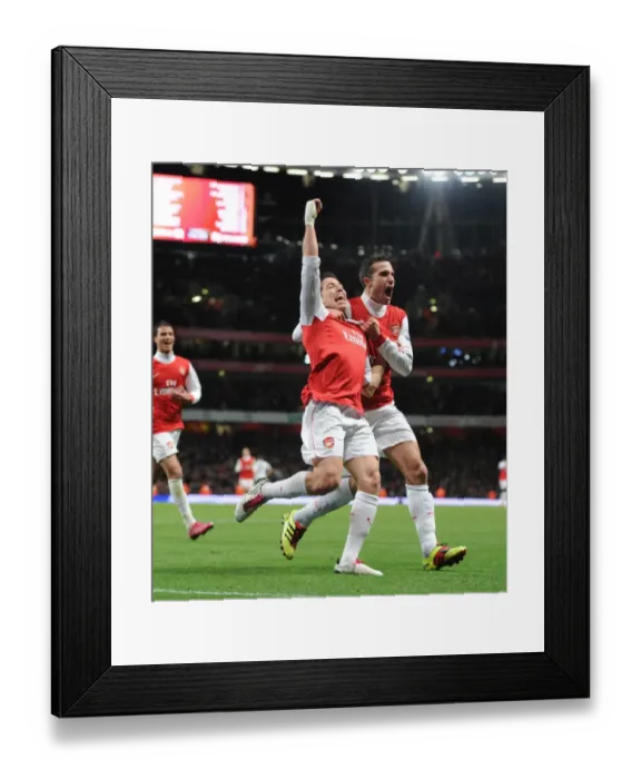 Framed Print : Arsenal FC vs Fulham: 2010-11 Season Match