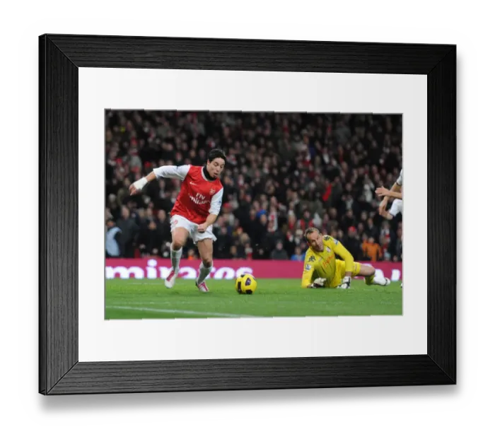 Framed Print : Arsenal FC vs Fulham: 2010-11 Season Match Framed Print : Arsenal FC vs Fulham: 2010-11 Season Match