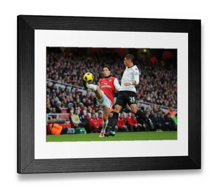 Framed Print : Arsenal FC vs Fulham: 2010-11 Season Match Framed Print : Arsenal FC vs Fulham: 2010-11 Season Match