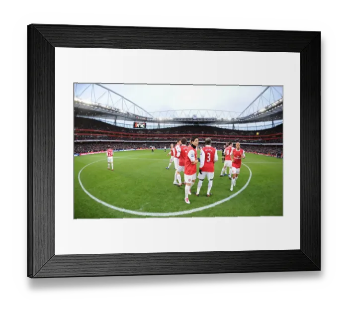 Framed Print : Arsenal FC vs Fulham: 2010-11 Season Match Framed Print : Arsenal FC vs Fulham: 2010-11 Season Match