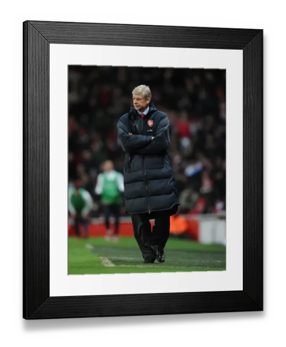 Framed Print : Arsenal FC vs Fulham: 2010-11 Season Match Framed Print : Arsenal FC vs Fulham: 2010-11 Season Match