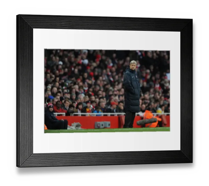 Framed Print : Arsenal FC vs Fulham: 2010-11 Season Match Framed Print : Arsenal FC vs Fulham: 2010-11 Season Match