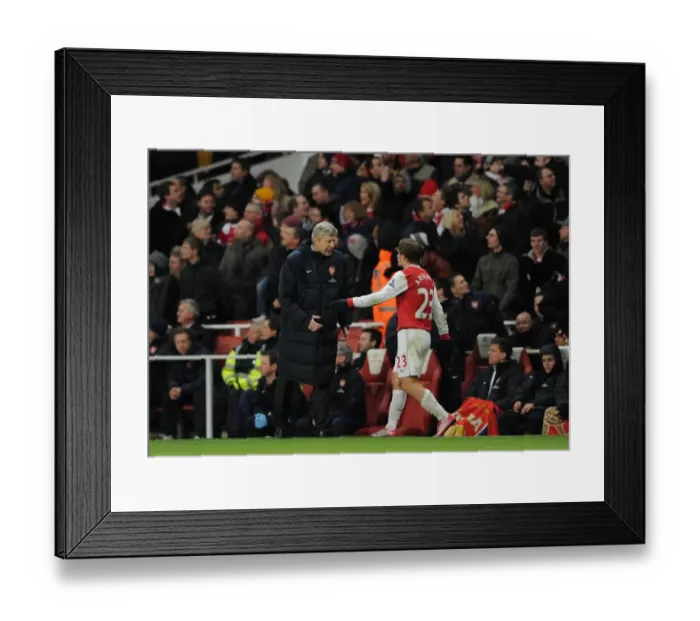 Framed Print : Arsene Wenger Motivating Andrey Arshavin: Arsenal's 2-1 Victory Over Fulham in the Premier League Framed Print : Arsene Wenger Motivating Andrey Arshavin: Arsenal's 2-1 Victory Over Fulham in the Premier League